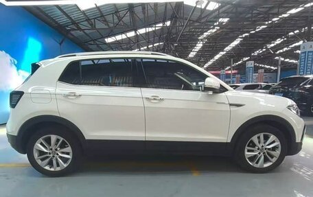 Volkswagen T-Cross I, 2022 год, 1 680 000 рублей, 8 фотография