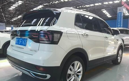 Volkswagen T-Cross I, 2022 год, 1 680 000 рублей, 7 фотография