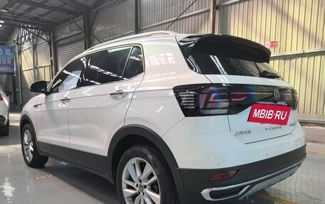 Volkswagen T-Cross I, 2022 год, 1 680 000 рублей, 5 фотография