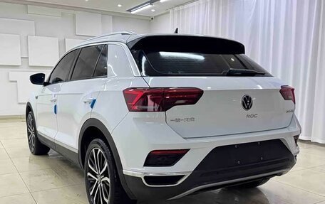 Volkswagen T-Roc I, 2022 год, 1 903 000 рублей, 4 фотография