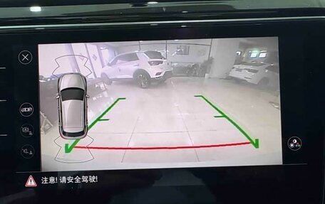 Volkswagen T-Roc I, 2022 год, 1 903 000 рублей, 21 фотография