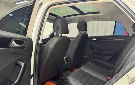 Volkswagen T-Roc I, 2022 год, 1 903 000 рублей, 17 фотография