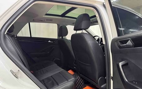 Volkswagen T-Roc I, 2022 год, 1 903 000 рублей, 18 фотография