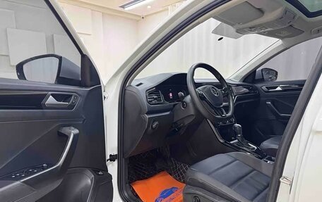 Volkswagen T-Roc I, 2022 год, 1 903 000 рублей, 16 фотография