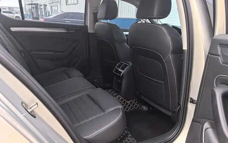 Skoda Superb III рестайлинг, 2023 год, 2 100 007 рублей, 18 фотография