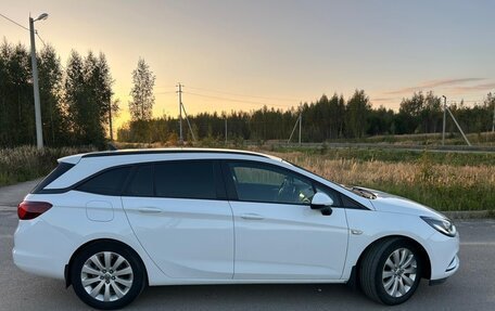 Opel Astra K, 2018 год, 1 130 000 рублей, 4 фотография