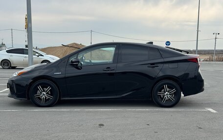 Toyota Prius IV XW50, 2018 год, 1 935 000 рублей, 11 фотография