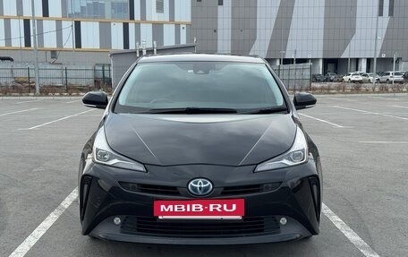 Toyota Prius IV XW50, 2018 год, 1 935 000 рублей, 8 фотография
