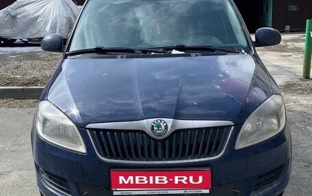 Skoda Fabia II, 2011 год, 430 000 рублей, 1 фотография