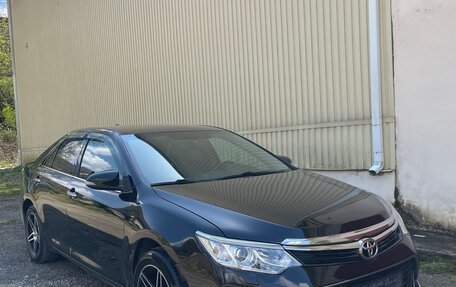 Toyota Camry, 2017 год, 2 100 000 рублей, 4 фотография