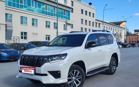 Toyota Land Cruiser Prado 150 рестайлинг 2, 2021 год, 6 534 000 рублей, 3 фотография