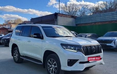 Toyota Land Cruiser Prado 150 рестайлинг 2, 2021 год, 6 534 000 рублей, 9 фотография