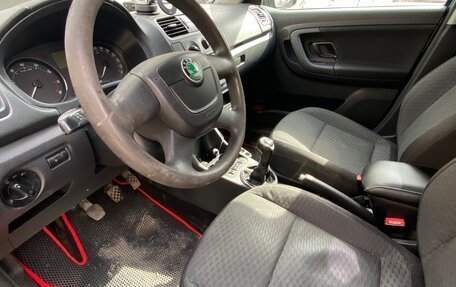 Skoda Fabia II, 2011 год, 430 000 рублей, 5 фотография