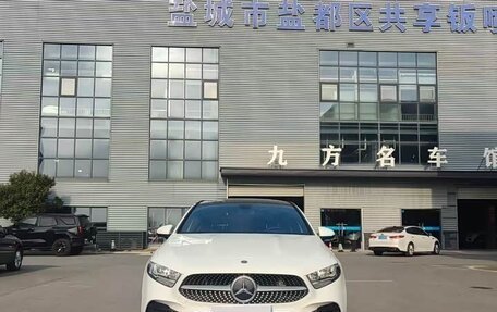 Mercedes-Benz A-Класс, 2022 год, 1 820 000 рублей, 2 фотография