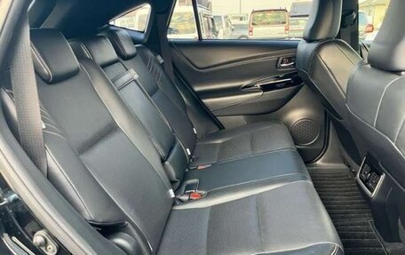 Toyota Harrier, 2020 год, 2 350 000 рублей, 23 фотография