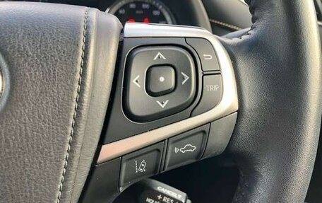 Toyota Harrier, 2020 год, 2 350 000 рублей, 18 фотография