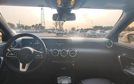 Mercedes-Benz A-Класс, 2022 год, 1 820 000 рублей, 7 фотография