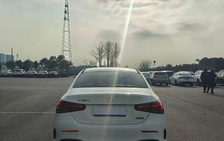 Mercedes-Benz A-Класс, 2022 год, 1 820 000 рублей, 5 фотография