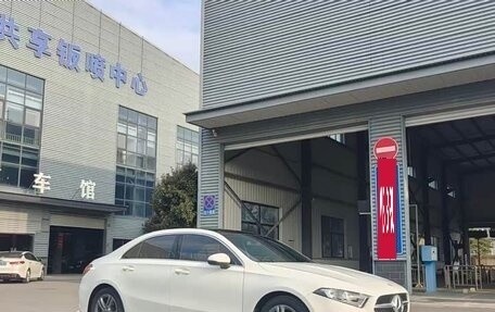 Mercedes-Benz A-Класс, 2022 год, 1 820 000 рублей, 3 фотография