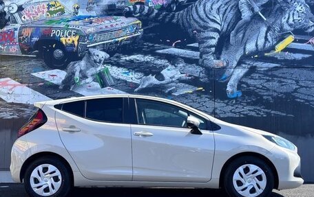 Toyota Aqua, 2022 год, 1 150 000 рублей, 4 фотография