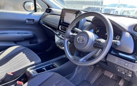 Toyota Aqua, 2022 год, 1 150 000 рублей, 13 фотография