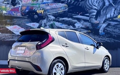 Toyota Aqua, 2022 год, 1 150 000 рублей, 5 фотография