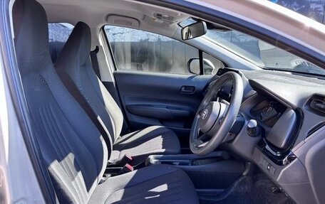 Toyota Aqua, 2022 год, 1 150 000 рублей, 19 фотография