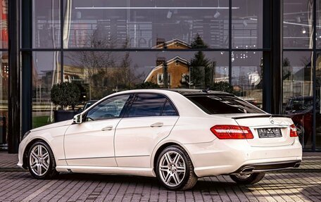 Mercedes-Benz E-Класс, 2011 год, 1 585 000 рублей, 4 фотография