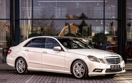 Mercedes-Benz E-Класс, 2011 год, 1 585 000 рублей, 3 фотография