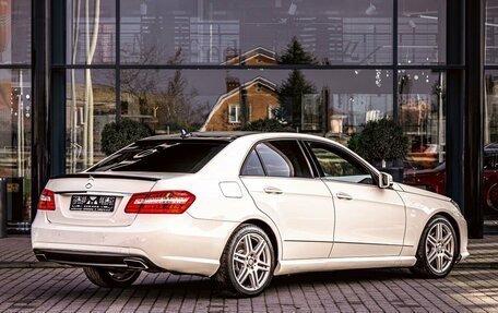 Mercedes-Benz E-Класс, 2011 год, 1 585 000 рублей, 6 фотография