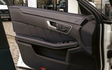 Mercedes-Benz E-Класс, 2011 год, 1 585 000 рублей, 12 фотография