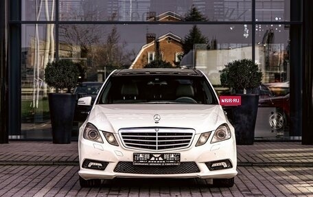 Mercedes-Benz E-Класс, 2011 год, 1 585 000 рублей, 2 фотография