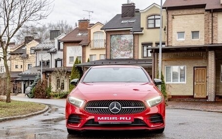 Mercedes-Benz A-Класс, 2018 год, 2 490 000 рублей, 8 фотография