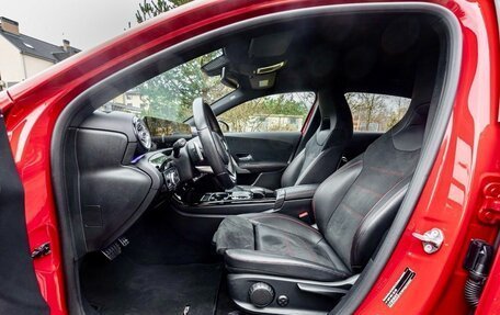 Mercedes-Benz A-Класс, 2018 год, 2 490 000 рублей, 9 фотография