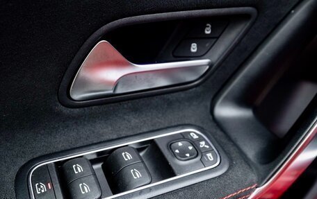 Mercedes-Benz A-Класс, 2018 год, 2 490 000 рублей, 12 фотография