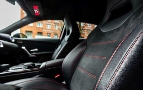 Mercedes-Benz A-Класс, 2018 год, 2 490 000 рублей, 11 фотография