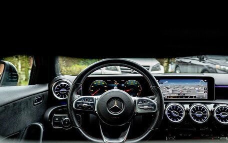 Mercedes-Benz A-Класс, 2018 год, 2 490 000 рублей, 25 фотография