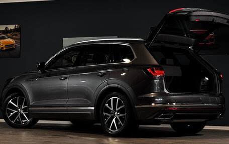 Volkswagen Touareg III, 2018 год, 5 499 000 рублей, 6 фотография