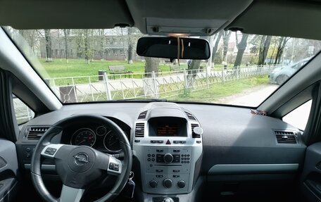 Opel Zafira B, 2010 год, 680 000 рублей, 6 фотография