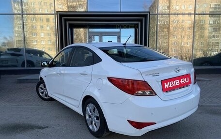 Hyundai Solaris II рестайлинг, 2016 год, 1 065 000 рублей, 10 фотография