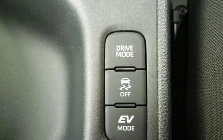 Toyota Yaris, 2022 год, 870 005 рублей, 8 фотография