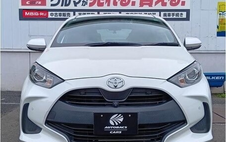 Toyota Yaris, 2022 год, 870 005 рублей, 2 фотография