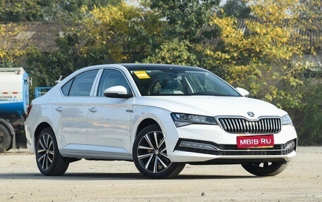 Skoda Superb III рестайлинг, 2025 год, 2 580 005 рублей, 1 фотография