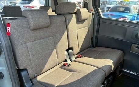 Toyota Sienta, 2022 год, 1 390 000 рублей, 11 фотография