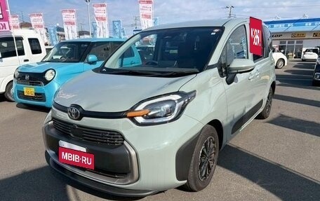 Toyota Sienta, 2022 год, 1 390 000 рублей, 4 фотография