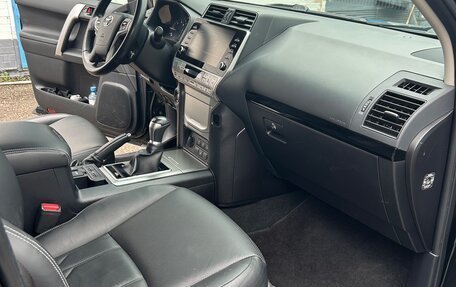 Toyota Land Cruiser Prado 150 рестайлинг 2, 2021 год, 6 600 000 рублей, 14 фотография