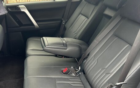 Toyota Land Cruiser Prado 150 рестайлинг 2, 2021 год, 6 600 000 рублей, 16 фотография