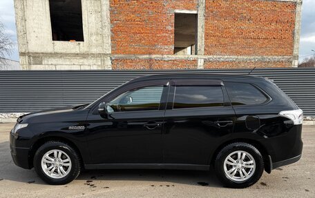 Mitsubishi Outlander III рестайлинг 3, 2013 год, 1 392 000 рублей, 14 фотография