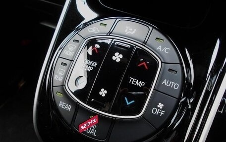 Toyota Esquire I, 2021 год, 2 000 000 рублей, 8 фотография