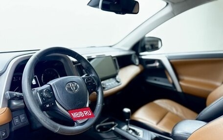 Toyota RAV4, 2018 год, 2 956 000 рублей, 11 фотография